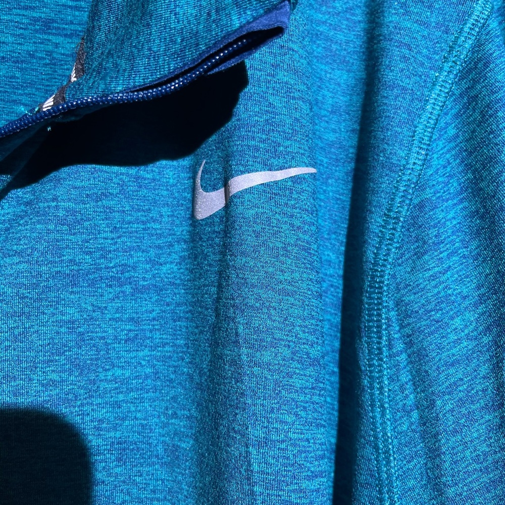 Nike - Picture 5 of 5